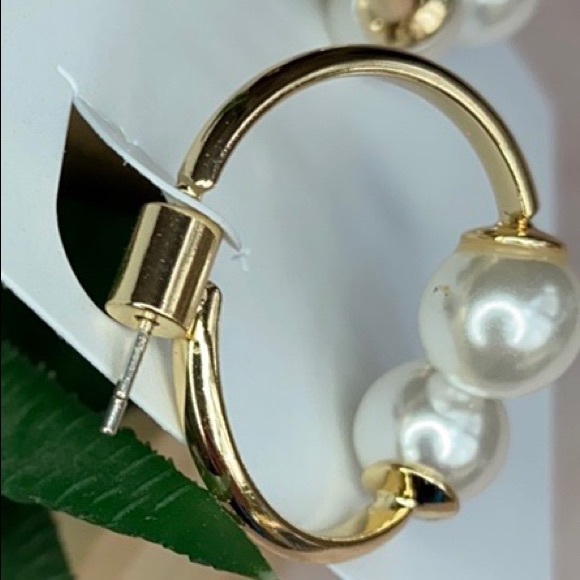 NEW Double Sided Faux Pearl & Gold Hoop Earrings - Picture 10 of 11